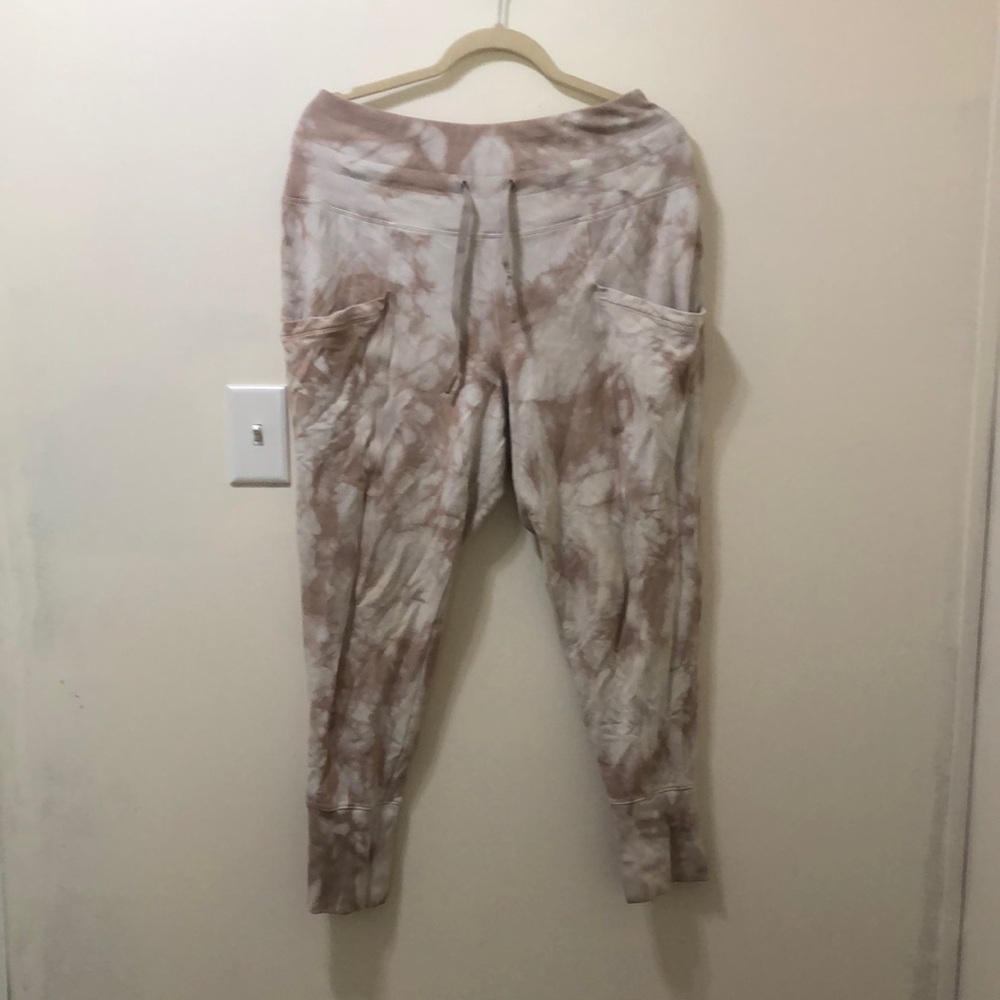 All in Motion Cream and Tan Activewear